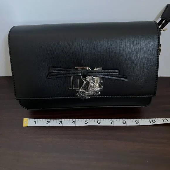 Badgley Mischka Rectangle Shape With Bow Bag Black Crossbody NWT - Picture 3 of 7